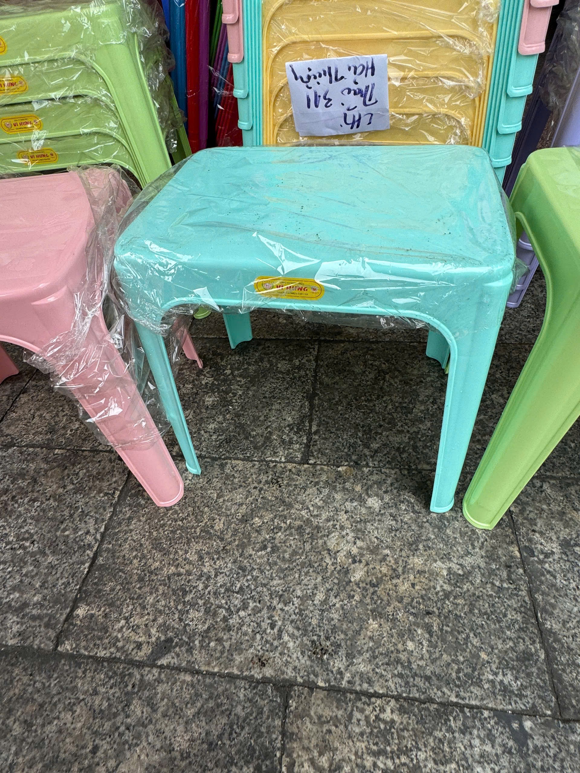 Bàn trà chanh chữ Nhật vĩ Hưng (44*33*40 cm)