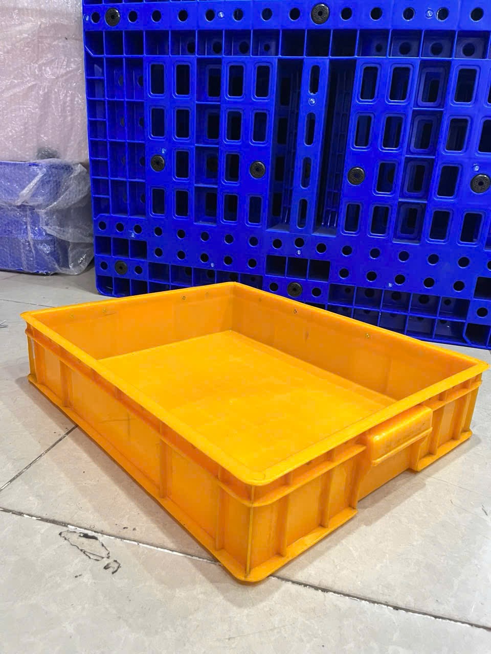 Sóng nhựa bít 1T1 - HS006-SB Kích thước: (L530 x W430 x H110) ± 10 mm
