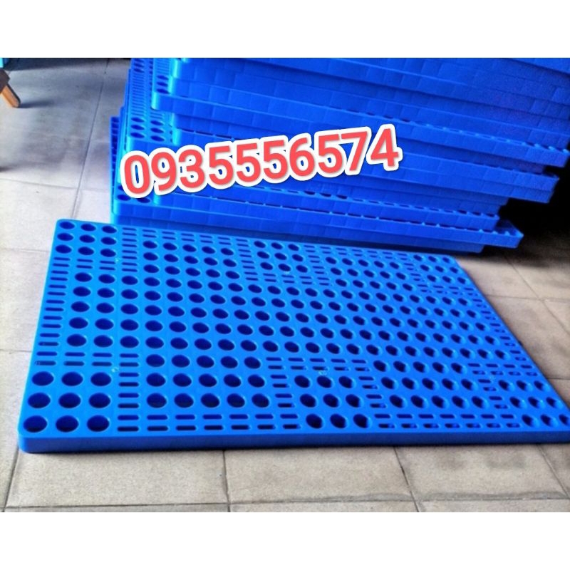 Pallet nhựa không chân 60×100×3,5 cm