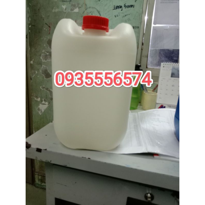 Can nhựa vuông 10 lít màu xanh và màu trắng