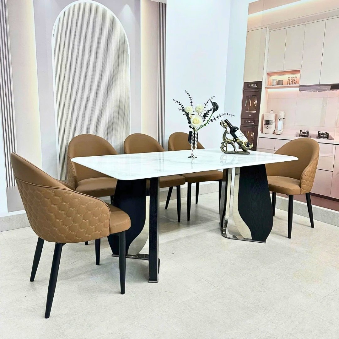 Bàn ăn mặt đá Ceramic chống trầy xước phù hợp căn hộ và biệt thự. 