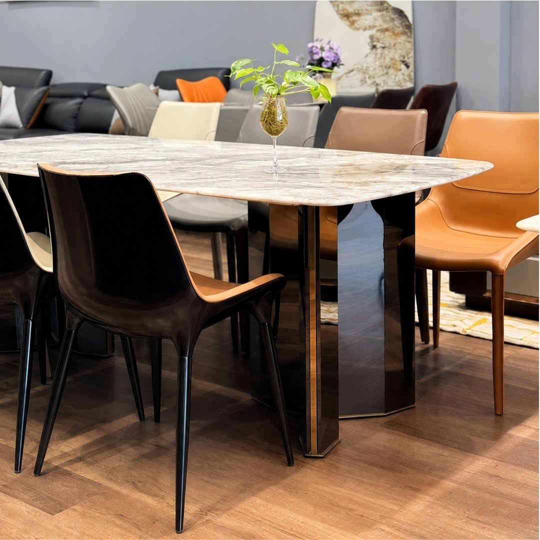 Bàn ăn TITAN kích thước 160x80cm sang trọng.