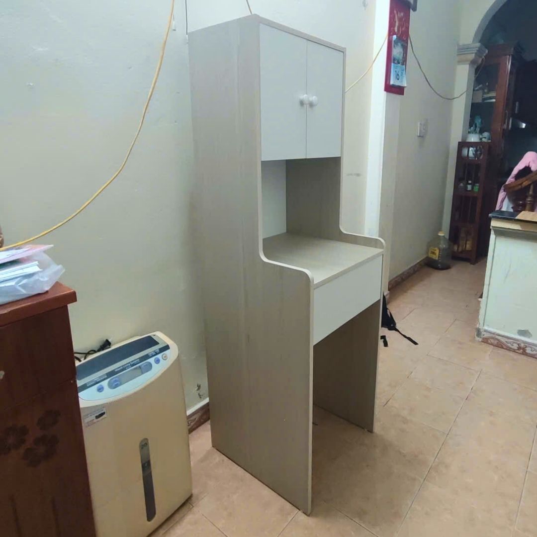 Bàn trang điểm MDF phủ Melamine có ngăn kéo, thiết kế thanh lịch, thương hiệu KN Home Decor.