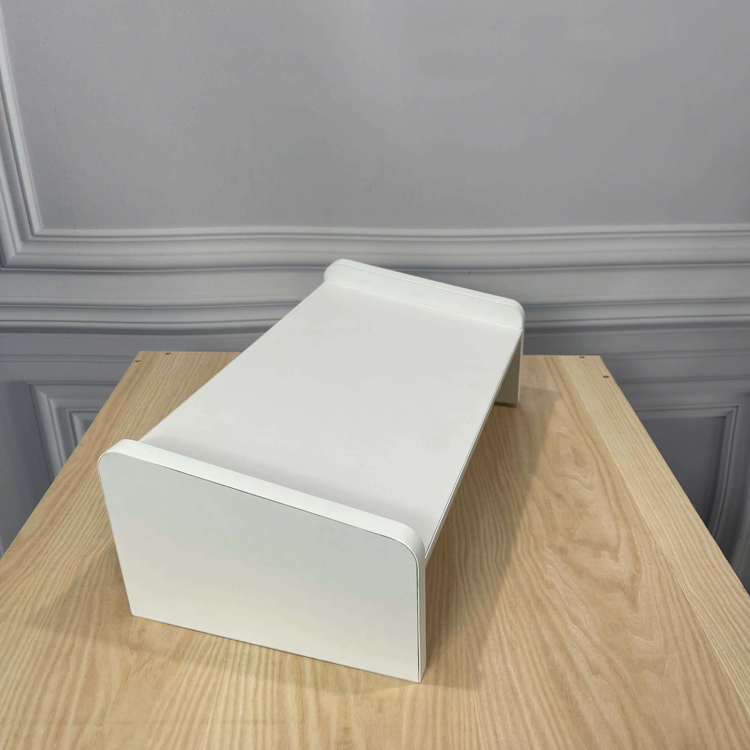 gia-ke-chan-cong-thai-hoc-cho-ban-lam-viec