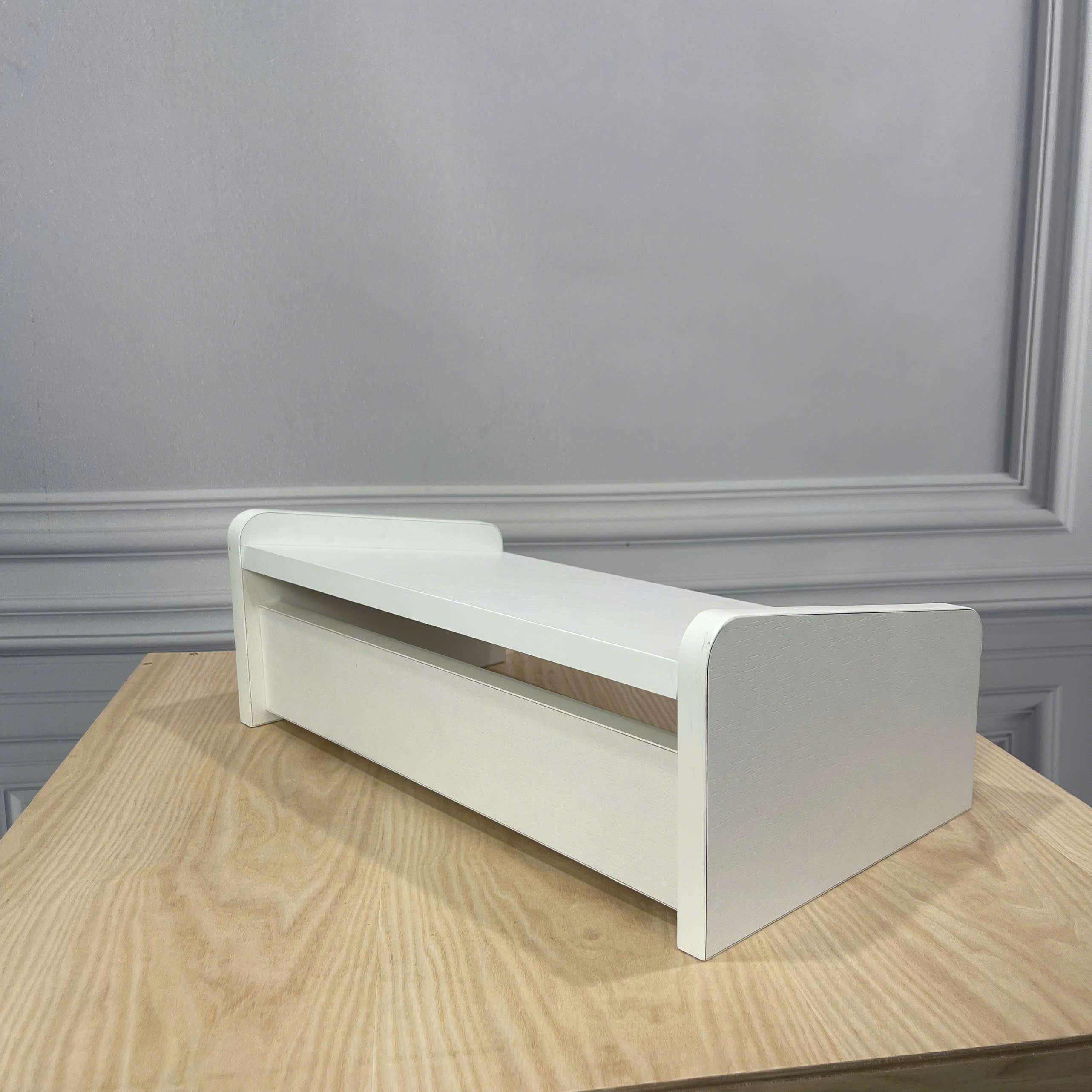 gia-ke-chan-cong-thai-hoc-cho-ban-lam-viec