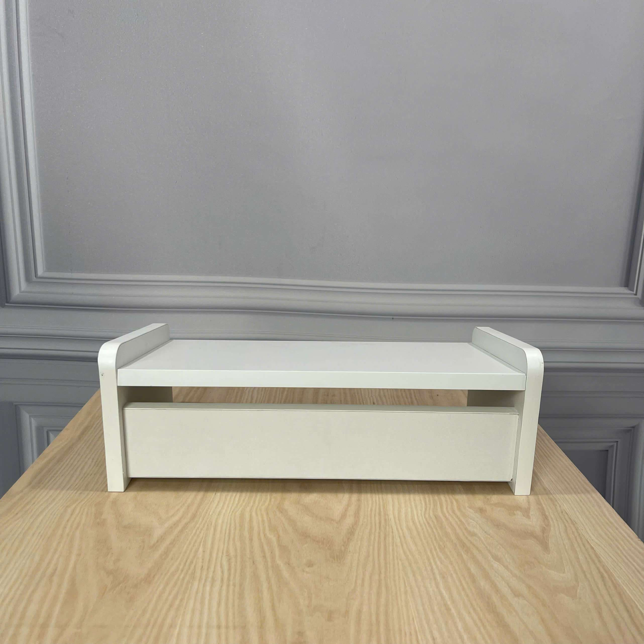 gia-ke-chan-go-mdf-ho-tro-tu-the-ngoi