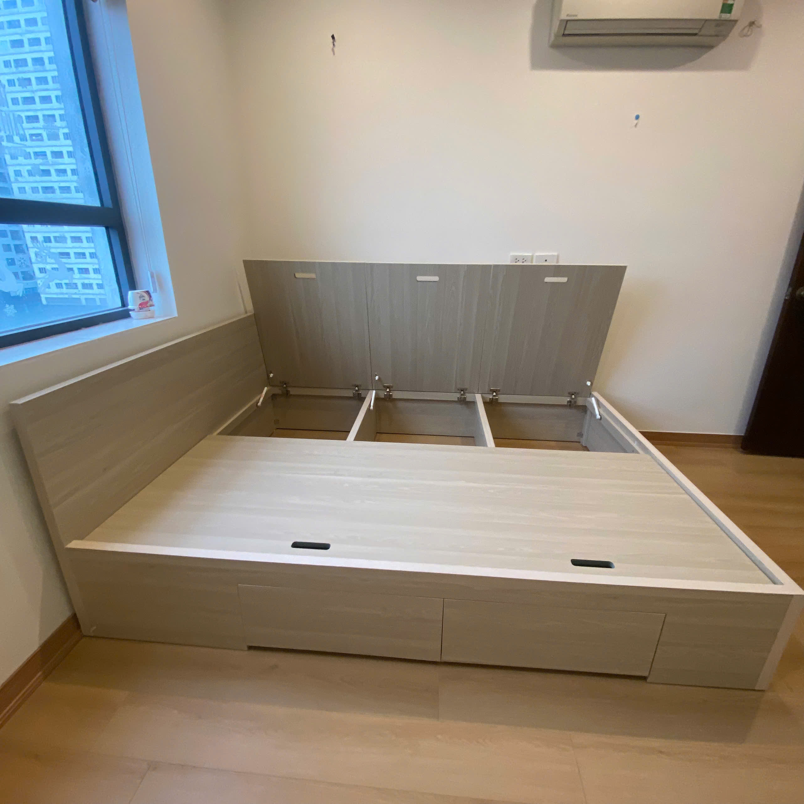 Giường ngủ có ngăn kéo lưu trữ