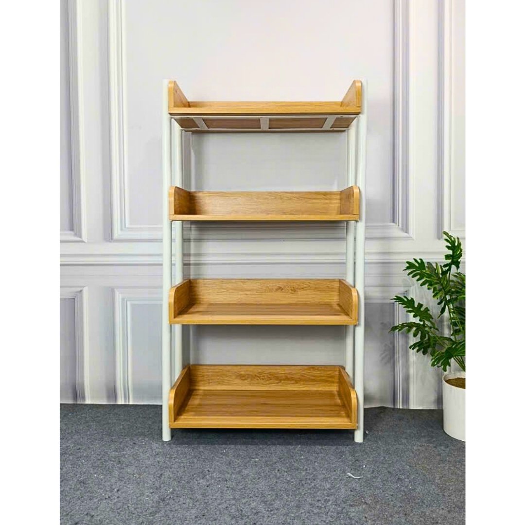 “Kệ để đồ đa năng 4 tầng bằng gỗ MDF phủ Melamine dày 17mm, kết hợp khung sắt sơn tĩnh điện chắc chắn, kích thước D71 x C125 x S35 cm, màu trắng, gỗ sồi vàng và vân gỗ xám – phong cách hiện đại, tối giản.”