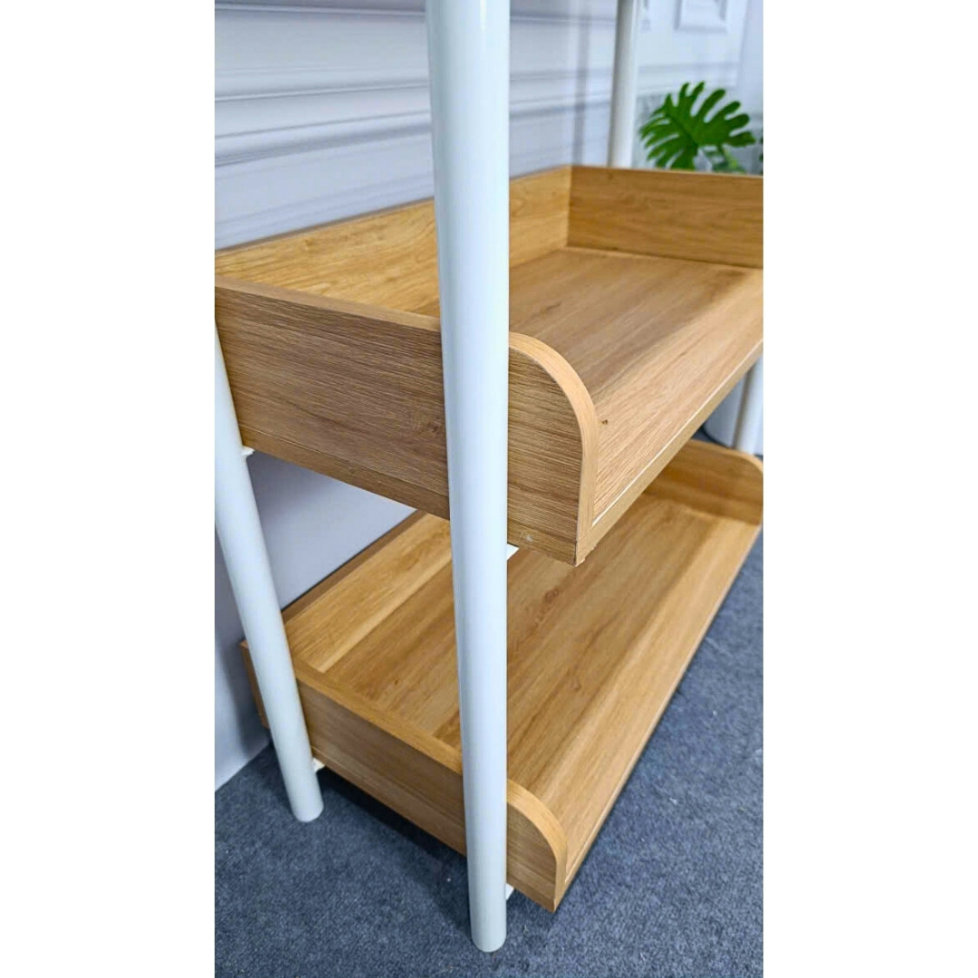 “Kệ để đồ đa năng 3, 4, 5 tầng bằng gỗ MDF phủ Melamine dày 17mm, kết hợp khung sắt sơn tĩnh điện chắc chắn, kích thước D71 x C125 x S35 cm, màu trắng, gỗ sồi vàng và vân gỗ xám – phong cách hiện đại, tối giản.”