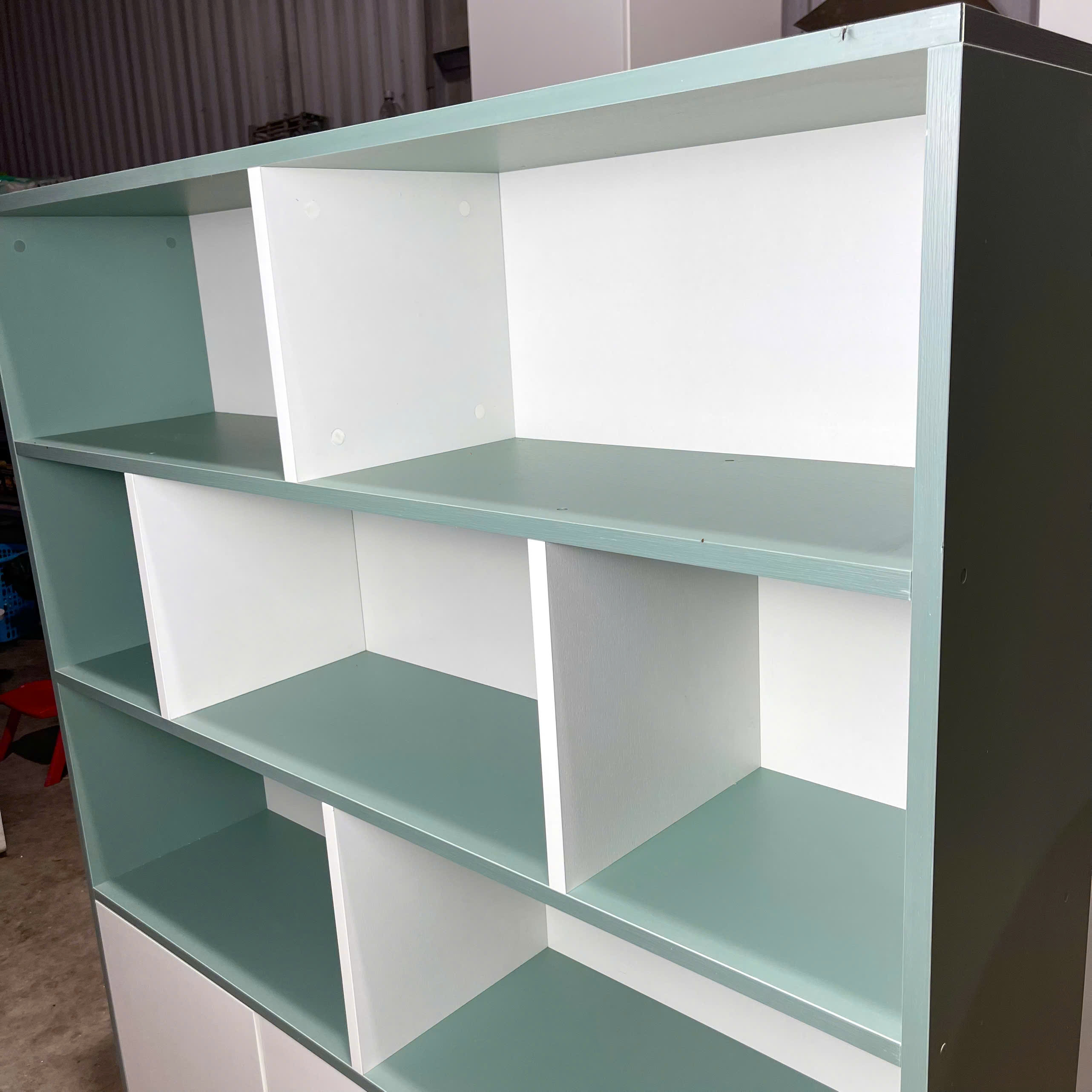 ke-sach-ket-hop-tu-canh-duoi