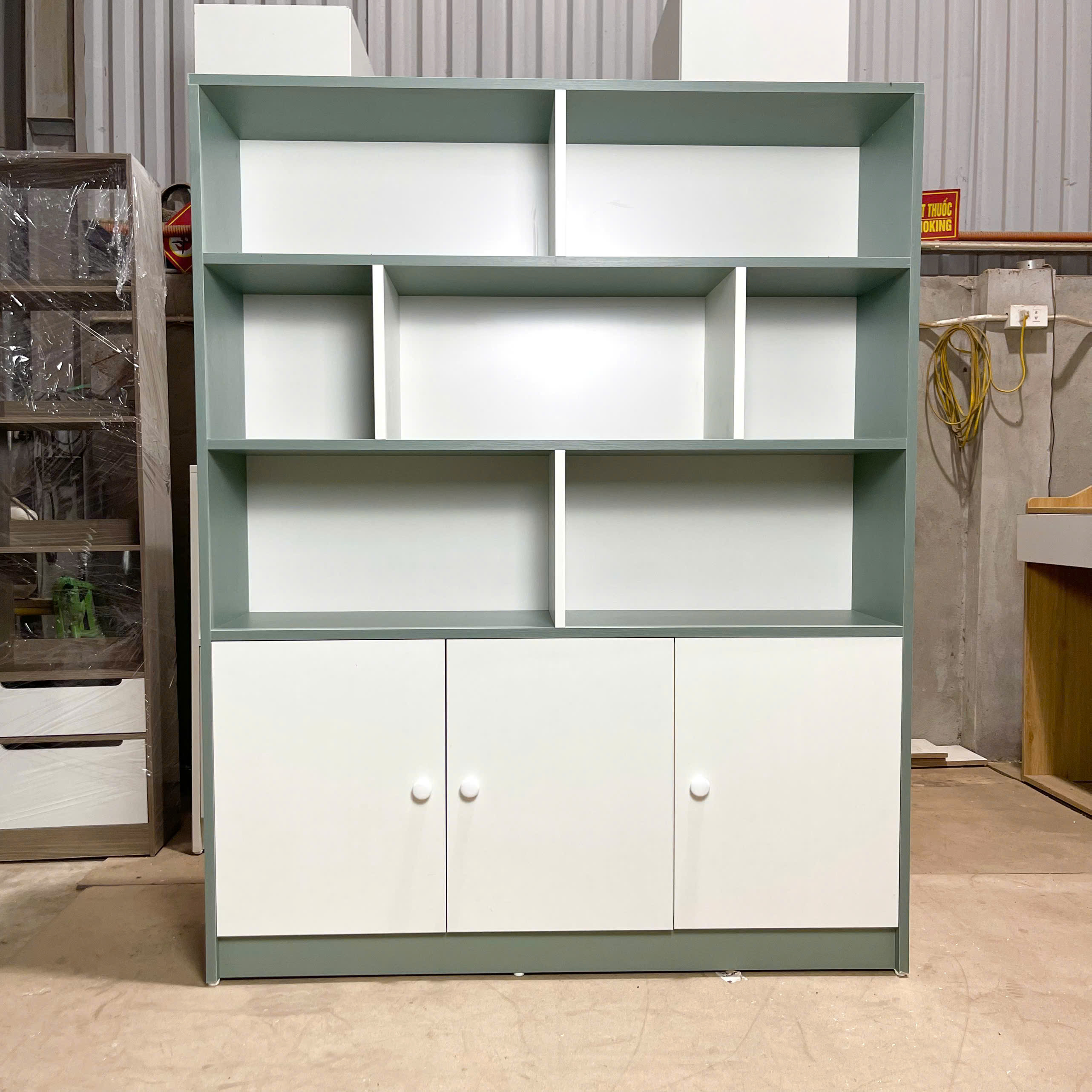 ke-sach-go-mdf-chong-am