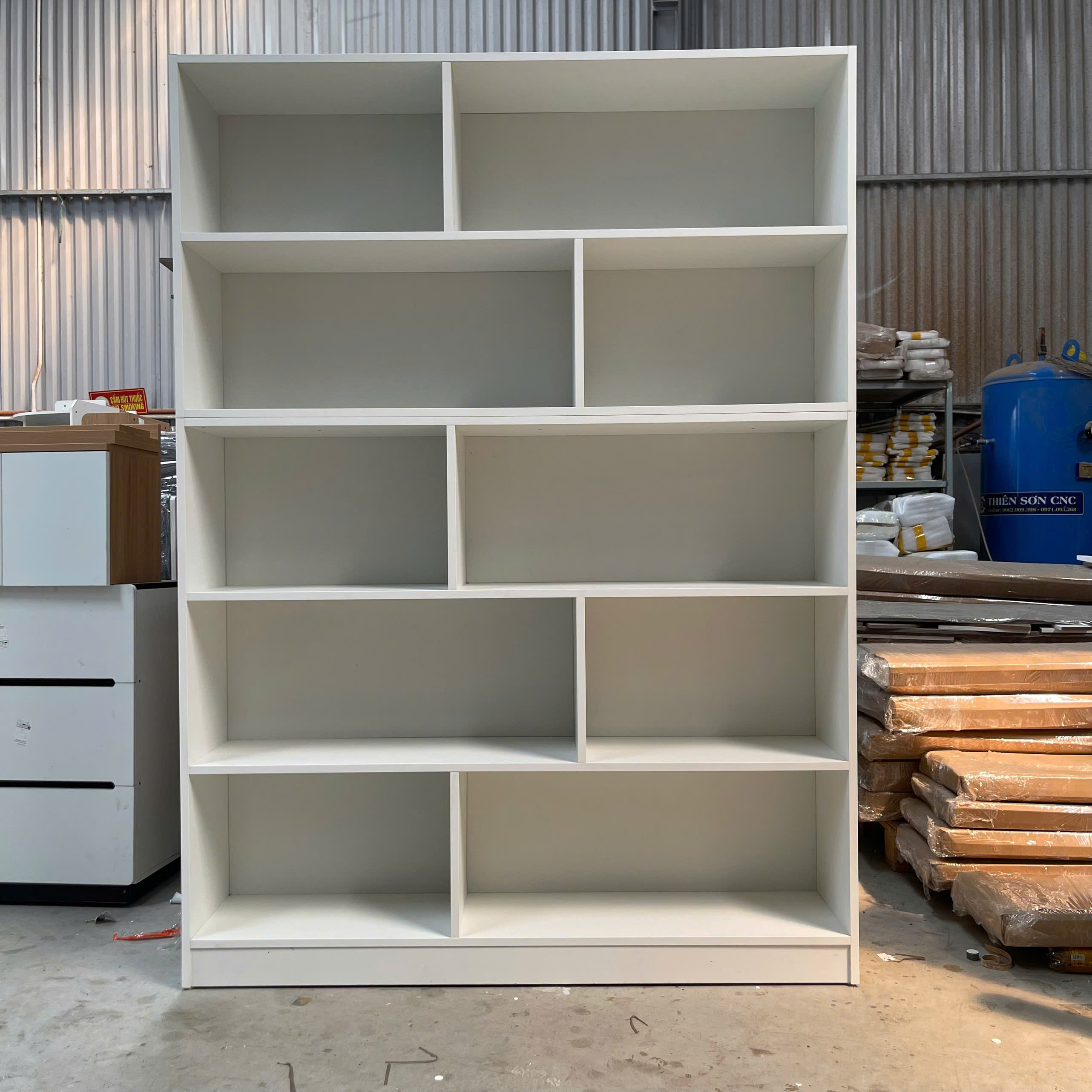 Kệ Sách MDF Melamine 1386x300x1899mm Thiết Kế Nhiều Ngăn Hiện Đại KN Home Decor