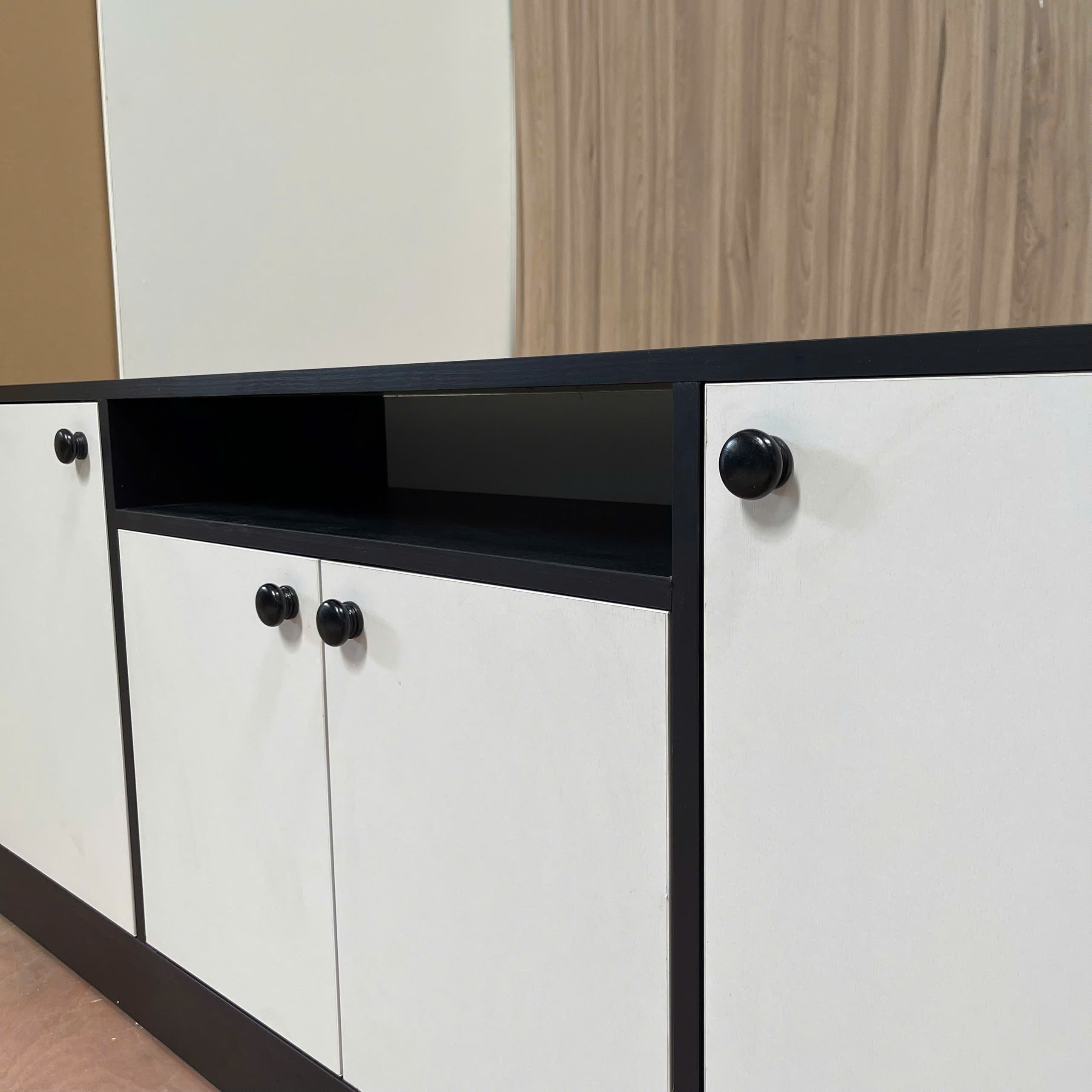 Kệ TV Đa Năng 4 Cánh MDF Melamine 165x34x65cm – KN KTV1653465