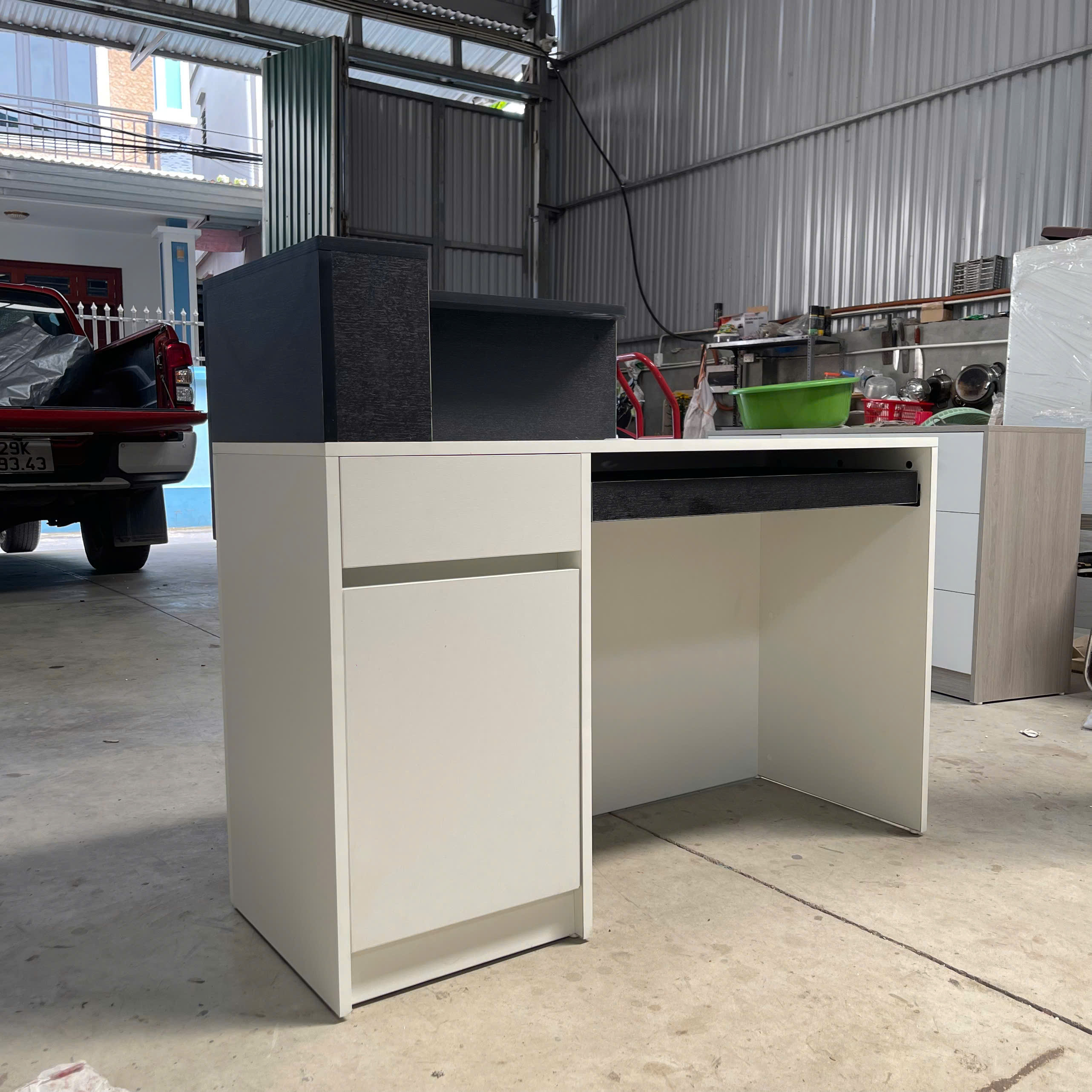 quầy lễ tân nhỏ gọn