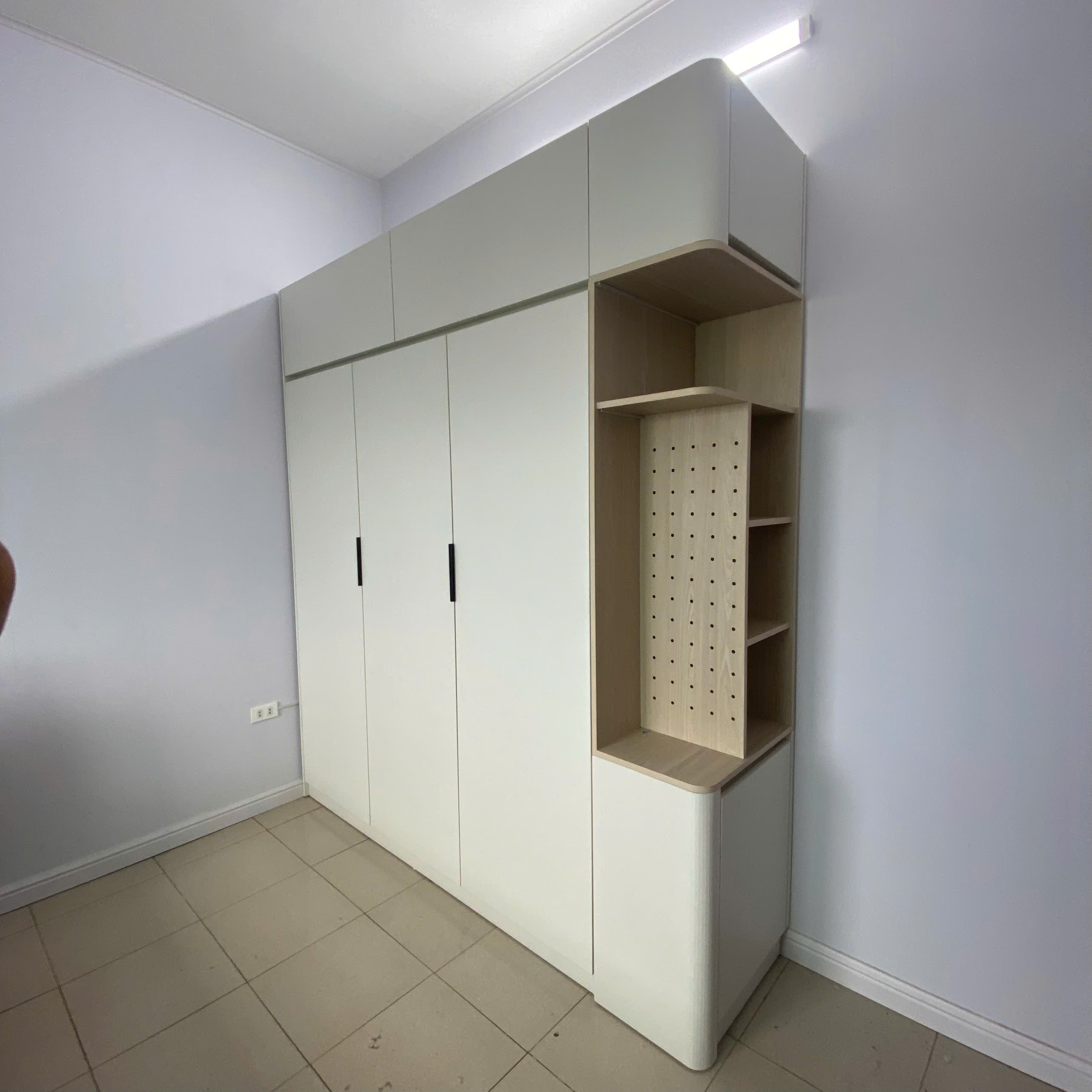 tủ quần áo cánh mở thiết kế hiện đại