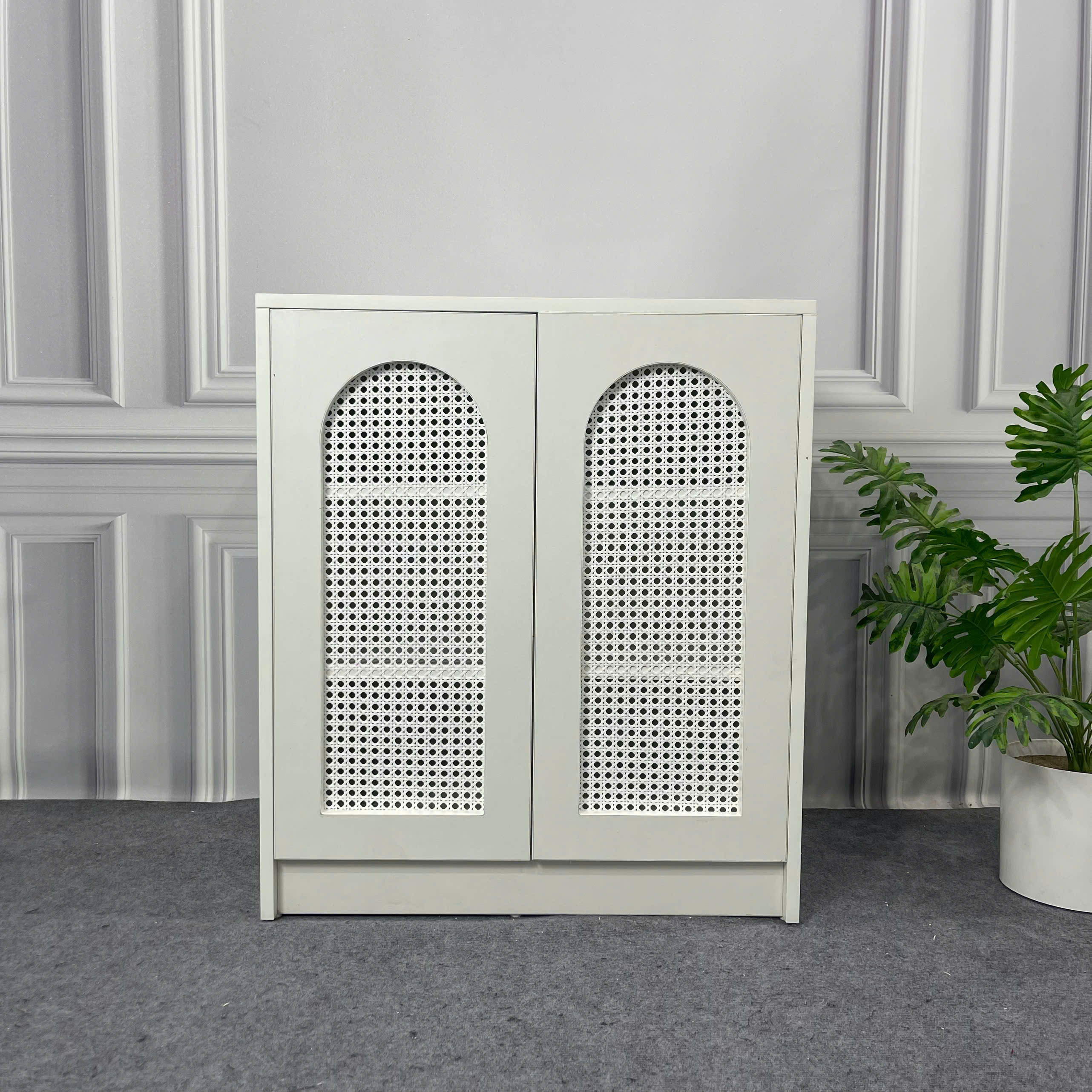 Tủ đa năng gỗ MDF phủ Melamine phối cánh mây nhựa đan thông thoáng, thiết kế hiện đại, thương hiệu KN Home Decor.