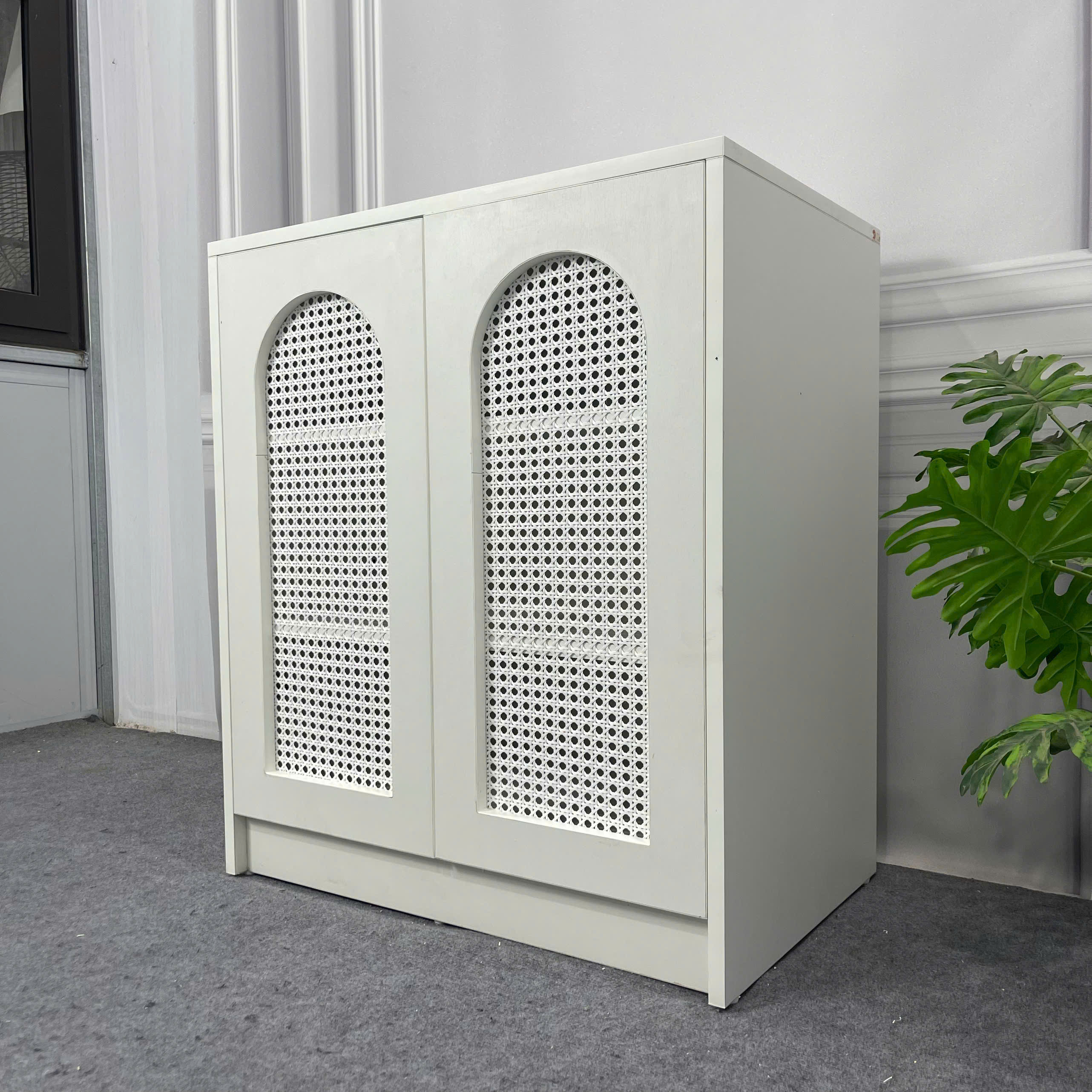 Tủ đa năng gỗ MDF phủ Melamine phối cánh mây nhựa đan thông thoáng, thiết kế hiện đại, thương hiệu KN Home Decor.