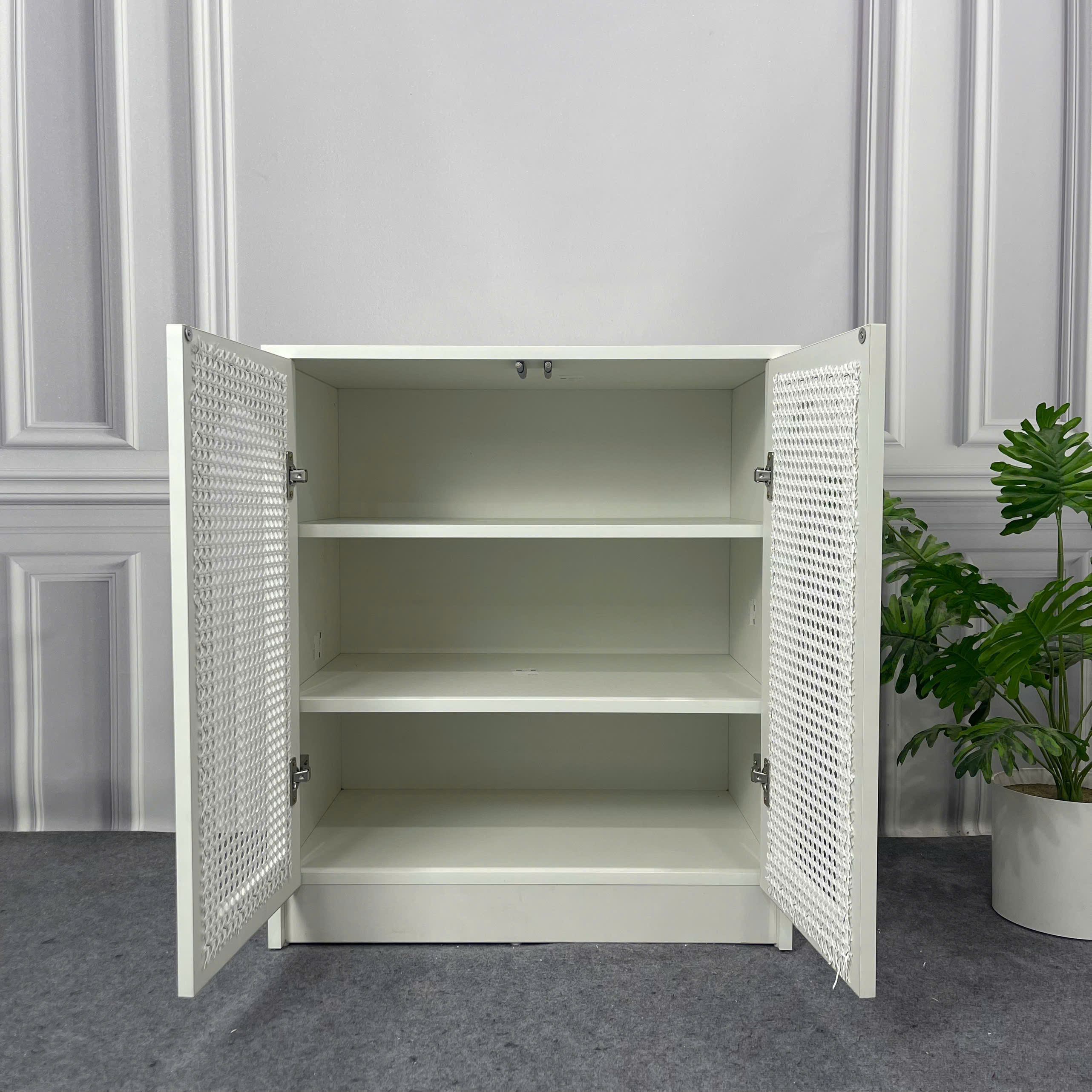 Tủ đa năng gỗ MDF phủ Melamine phối cánh mây nhựa đan thông thoáng, thiết kế hiện đại, thương hiệu KN Home Decor.