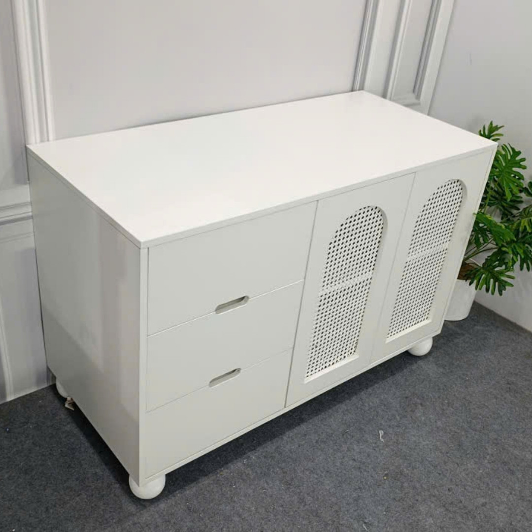 Tủ đa năng gỗ MDF phủ Melamine phối cánh mây nhựa đan thông thoáng, thiết kế hiện đại, thương hiệu KN Home Decor.