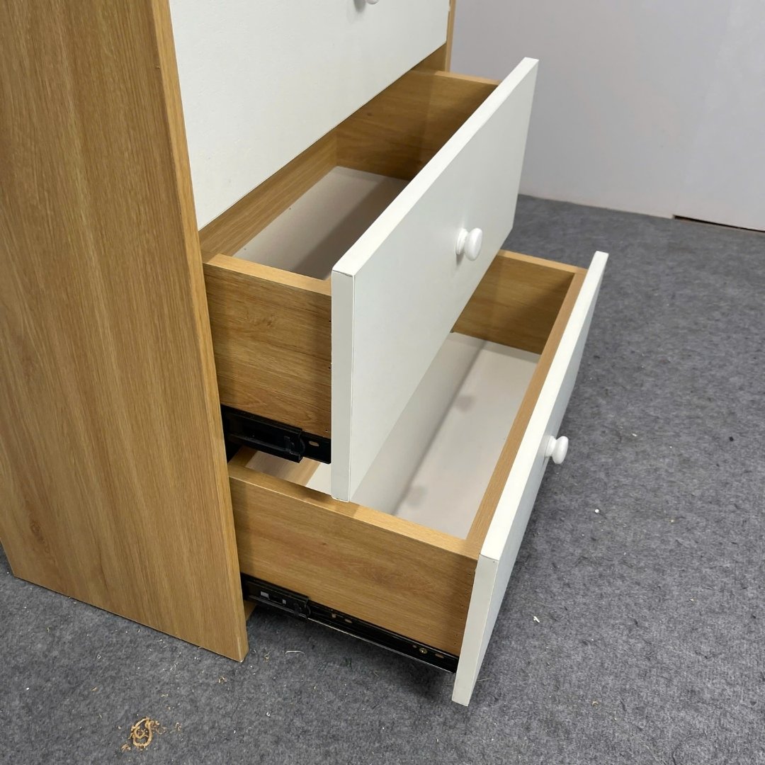 Tủ đầu giường màu gỗ phối trắng tinh tế, dễ phối nội thất