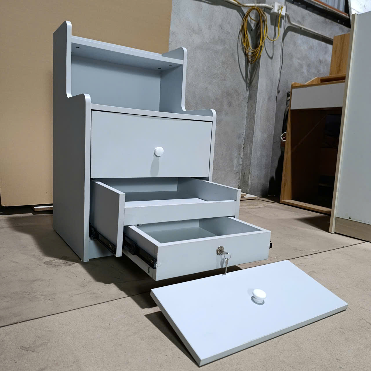 tu dau giuong nho gon cho phong ngu dep