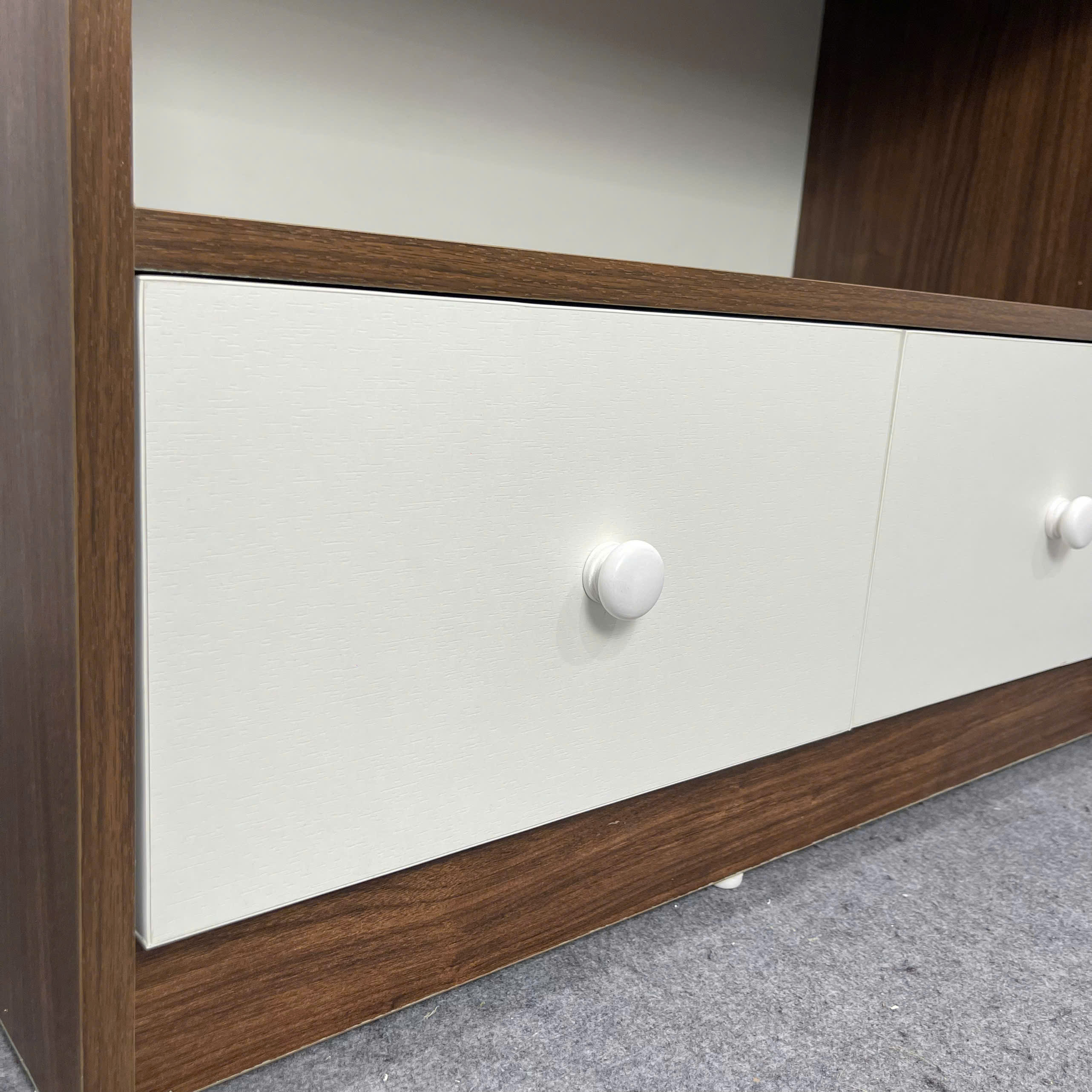 Tủ lưu trữ đồ bếp gia đình hiện đại