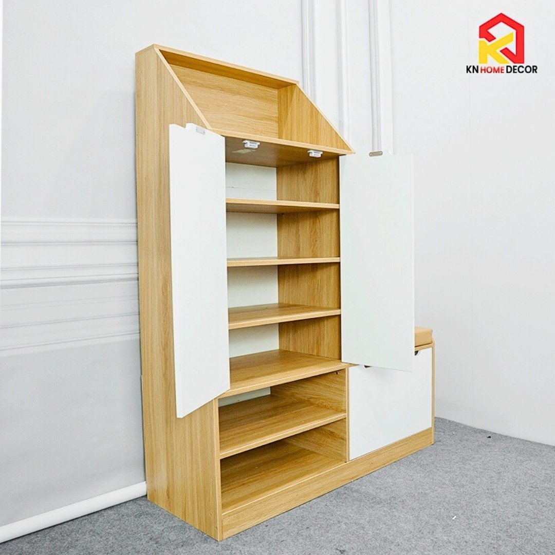 “Tủ giày lắp ráp gỗ MDF phủ Melamine dày 12-15mm, kích thước R90C120S33cm, có đệm ngồi bọc da tiện dụng. Thiết kế hiện đại, nhỏ gọn, 4 màu sắc: trắng, gỗ sồi vàng, vân gỗ xám, nâu óc chó. Phù hợp cho chung cư, nhà phố.”