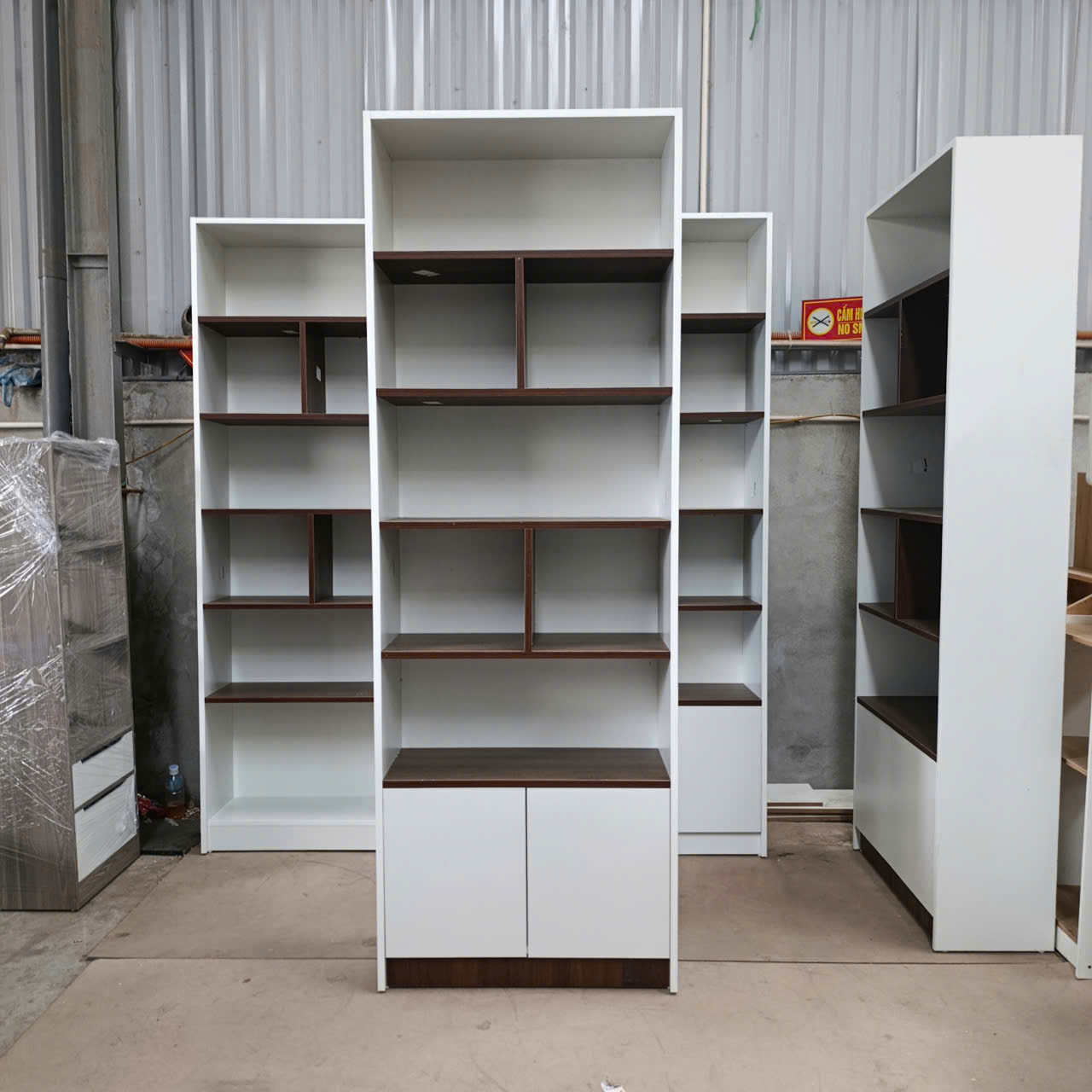 ke-sach-nhieu-tang-hien-dai