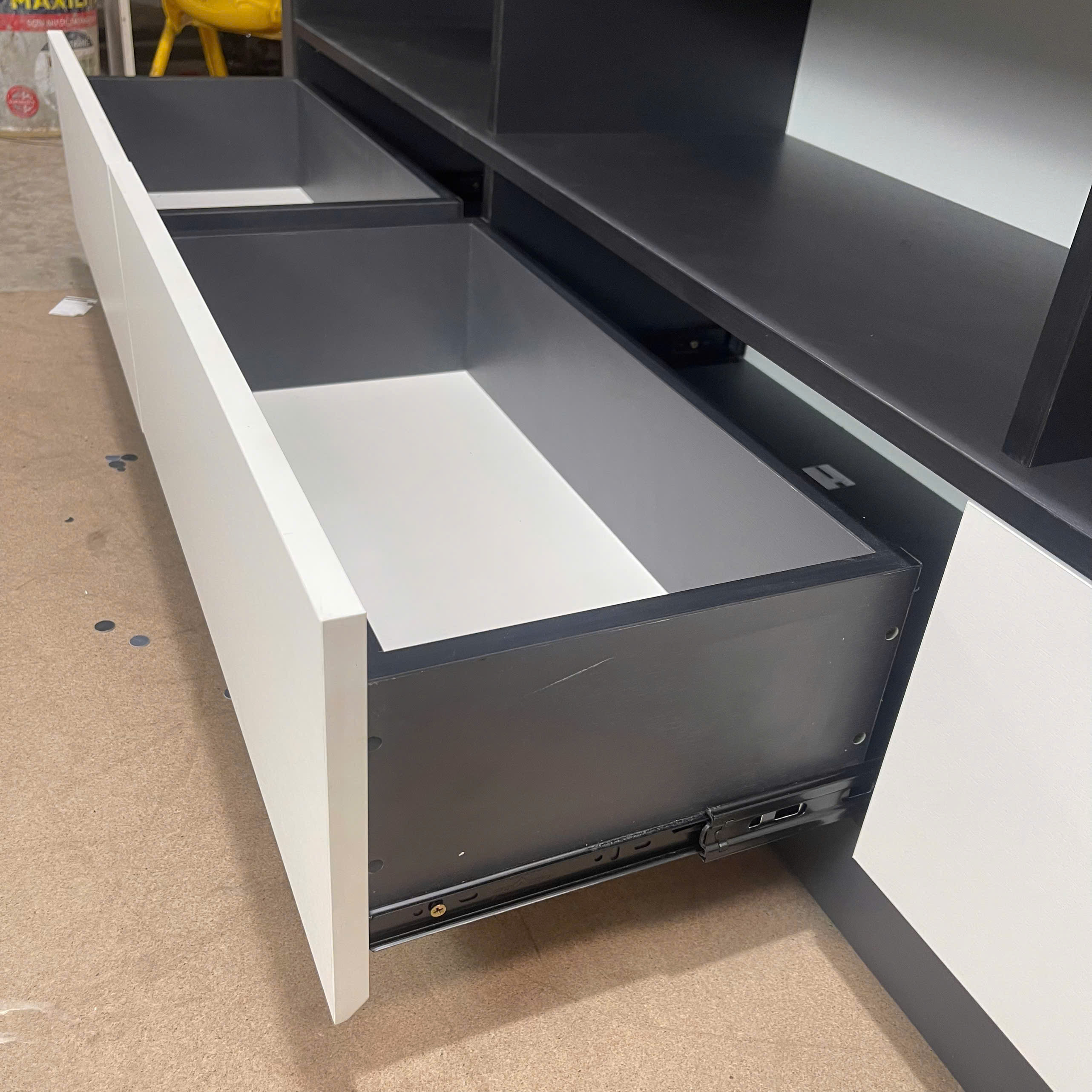 Tủ Kệ Tivi MDF Melamine 220x35x55cm Phong Cách Hiện Đại Bo Góc Mềm KN Home Decor KN-TV2203555