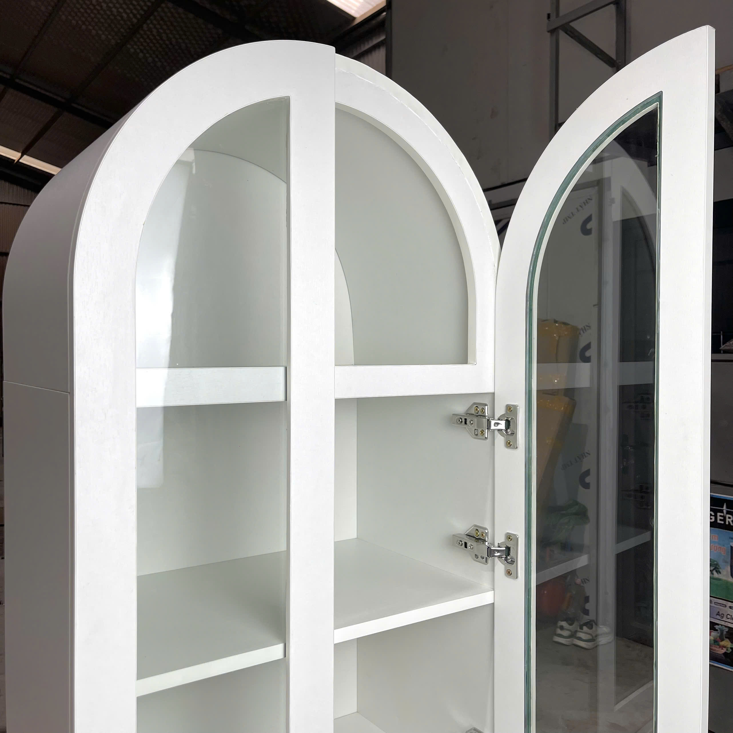 tủ trưng bày phong cách hiện đại