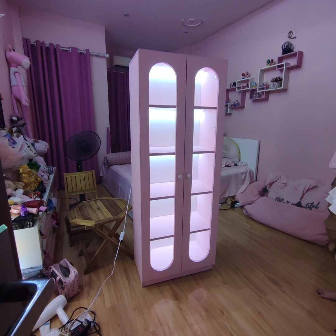 Tủ trang trí gỗ MDF phủ melamine phối kính cường lực 5mm – thiết kế hiện đại, sang trọng