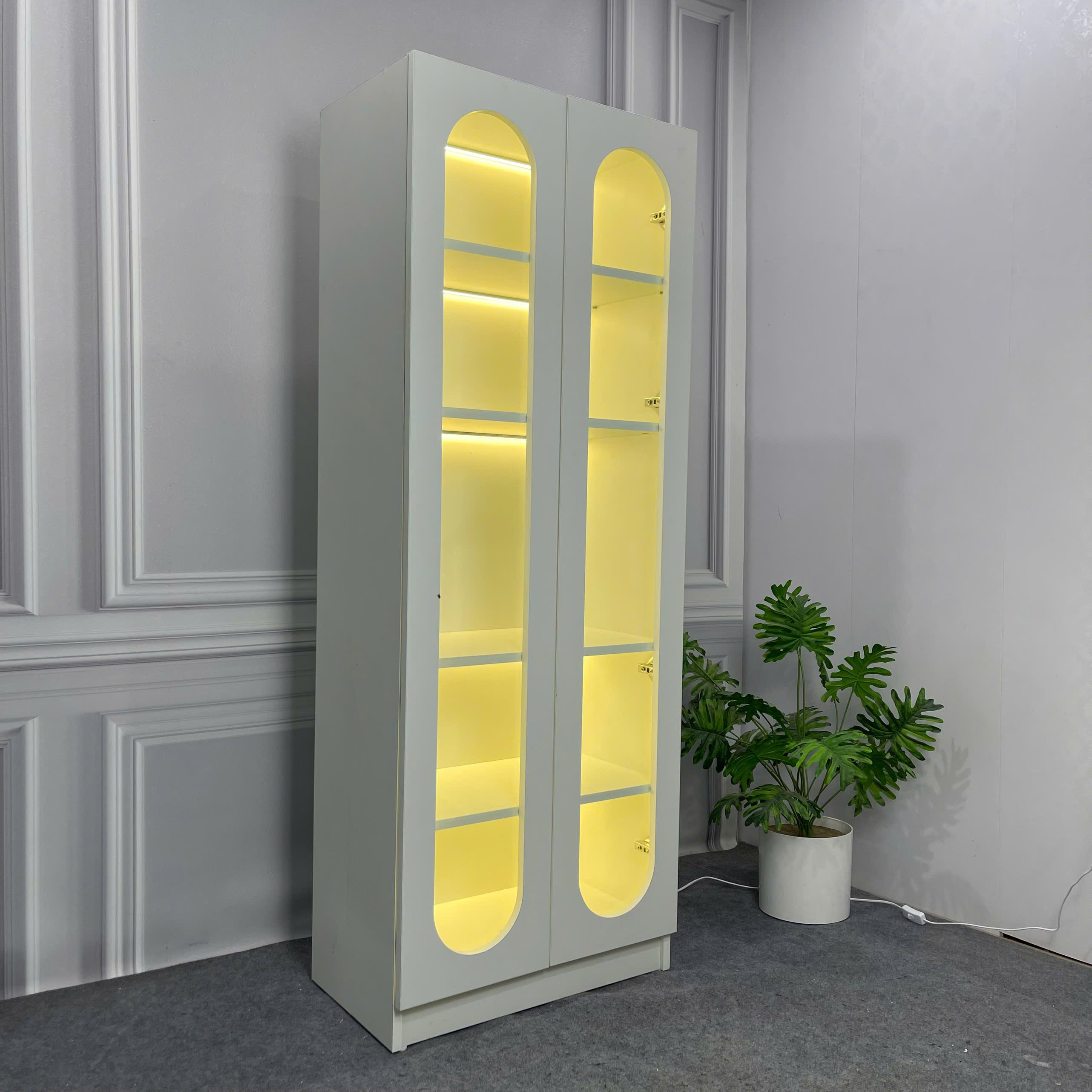 Tủ trưng bày gỗ MDF phủ Melamine cánh kính đèn LED TTB_MPK KN Home Decor