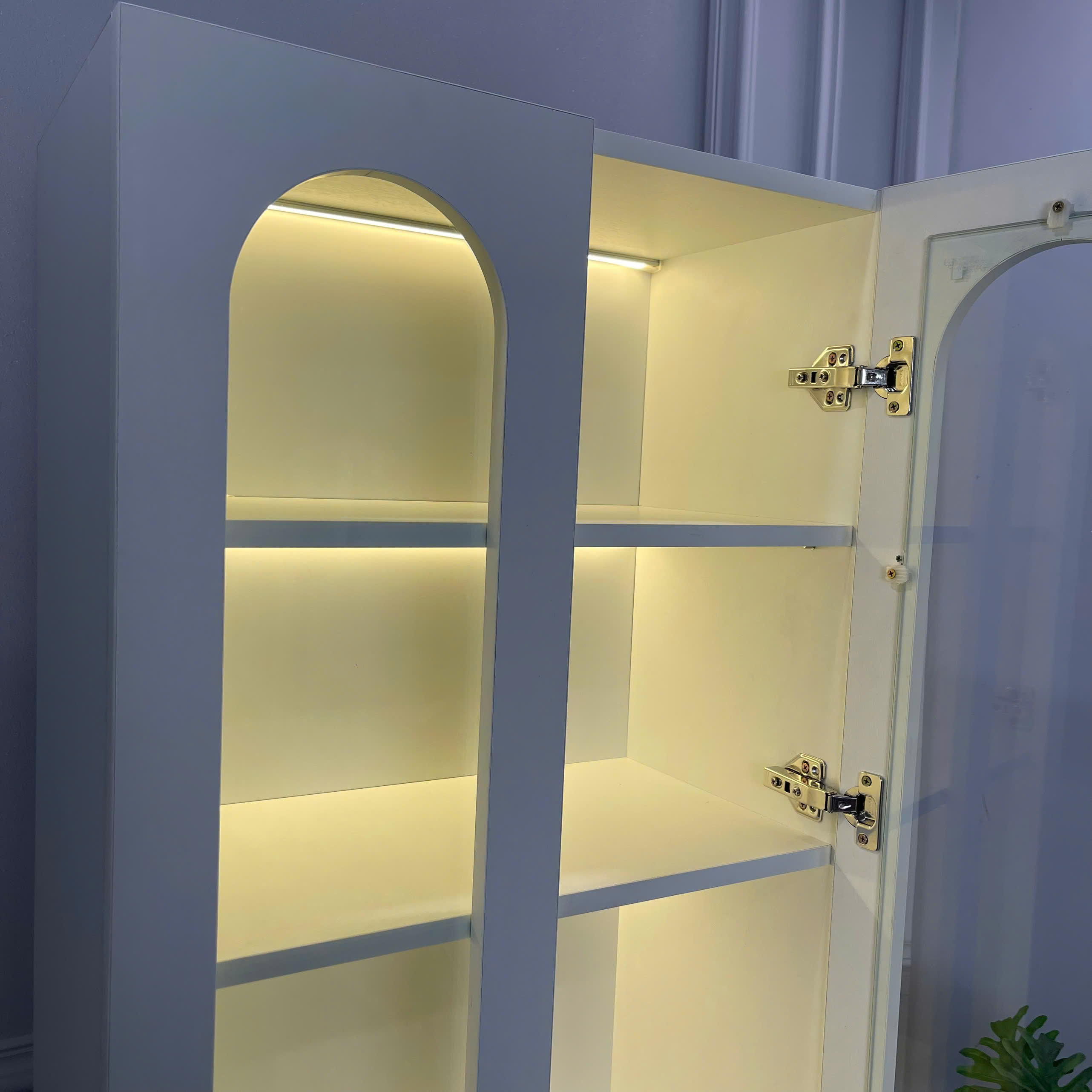 Tủ trưng bày gỗ MDF phủ Melamine cánh kính đèn LED TTB_MPK KN Home Decor