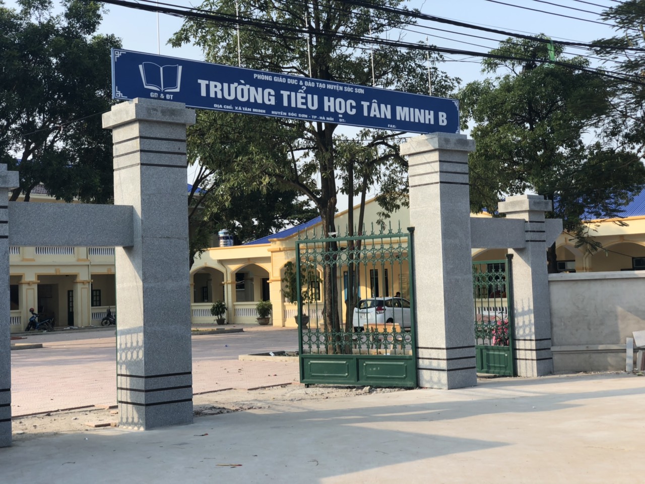 Giao trụ cầu lông cho trường học tại Sóc Sơn
