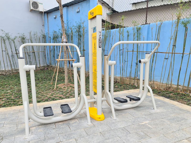 Máy Tập Đi Bộ Trên Không VIFA 712422