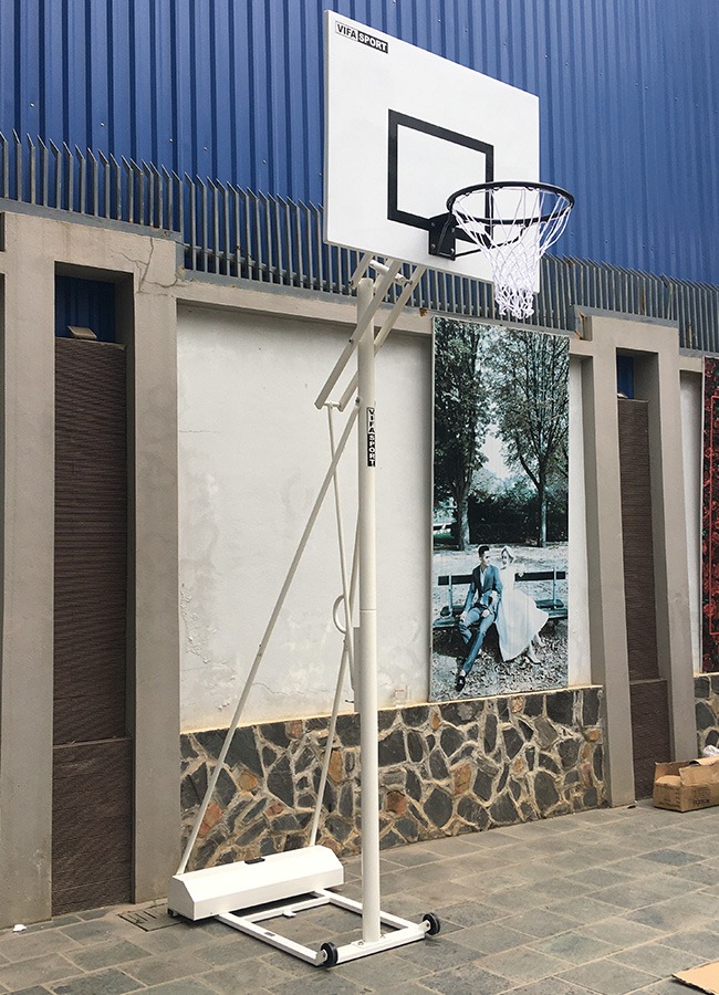 Trụ Bóng Rổ Vifasport 801825 Di Chuyển Bánh Xe Bảng Composite Có Đối Trọng