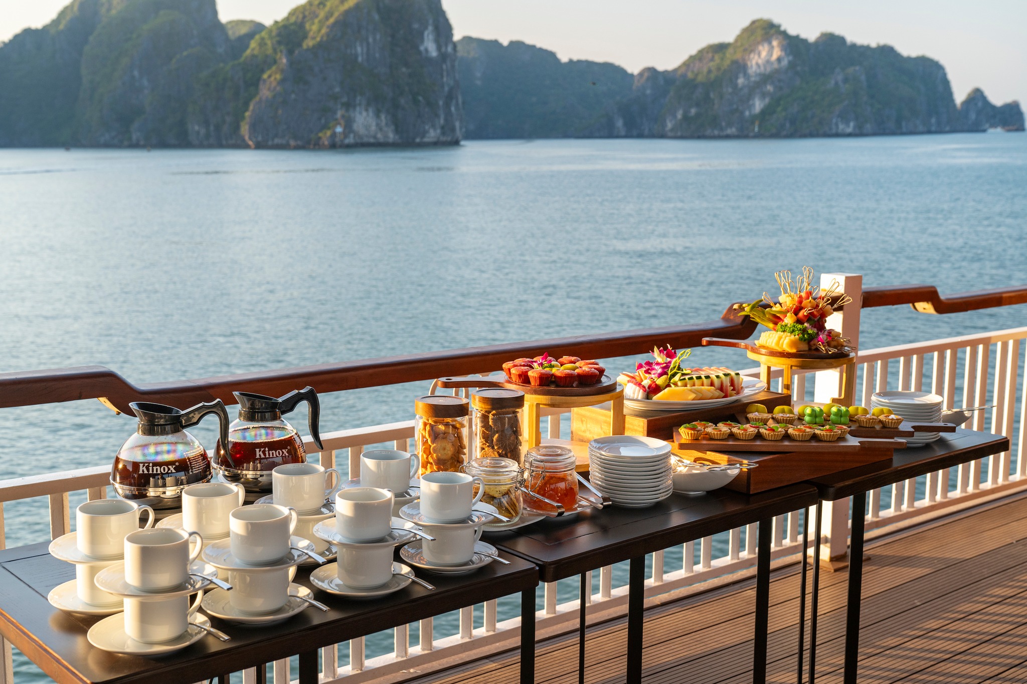 ƯU ĐÃI ĐẶC BIỆT OPENING - DU THUYỀN THĂM VỊNH TRONG NGÀY LAVOYA BOUTIQUE DAY CRUISE 5*