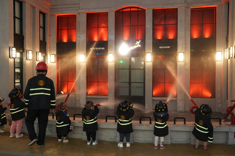 Giá Vé Ưu Đãi KidZania Lotte Tây Hồ -  Ca Chơi 4 Tiếng [Thứ 2 - Thứ 6]