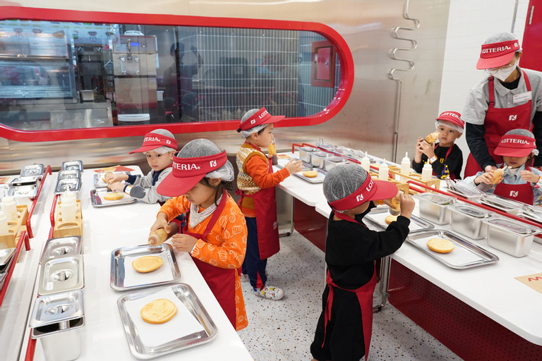 Giá Vé Ưu Đãi KidZania Lotte Tây Hồ -  Ca Chơi 4 Tiếng [Thứ 2 - Thứ 6]