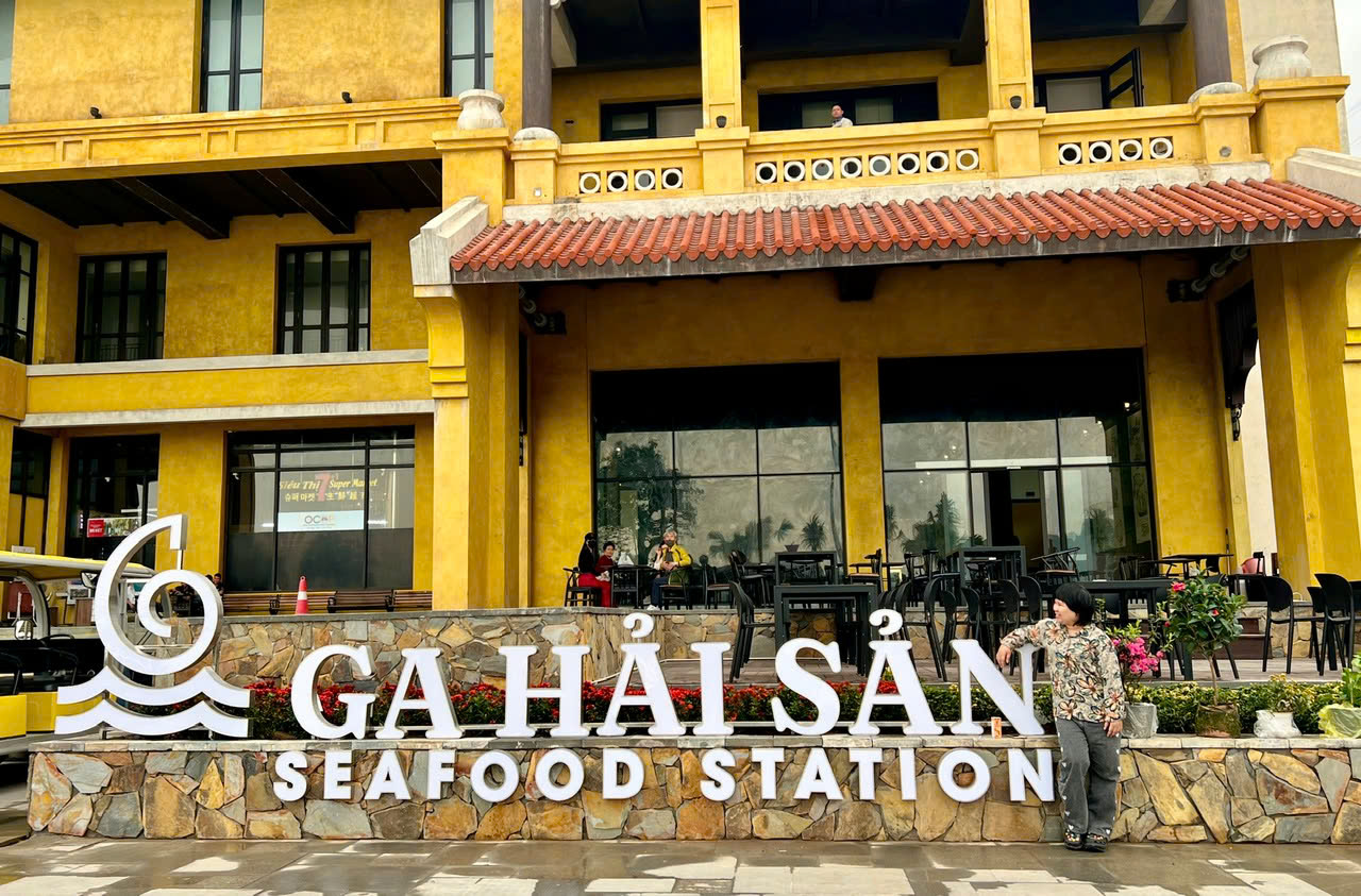 Nhà Hàng Ga Hải Sản | Buffet Hải Sản Hạ Long - Chỉ từ 399K | Hotline 083.383.222