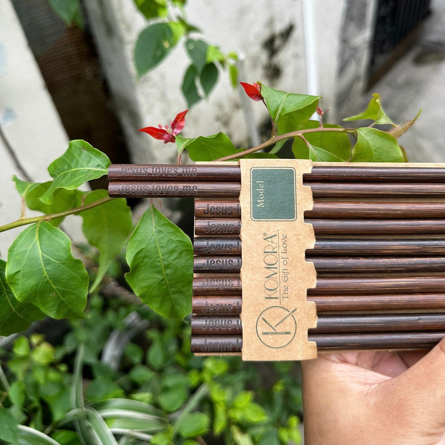 KOMORA - CÂU CHUYỆN RIÊNG TRÊN TỪNG ĐÔI ĐŨA