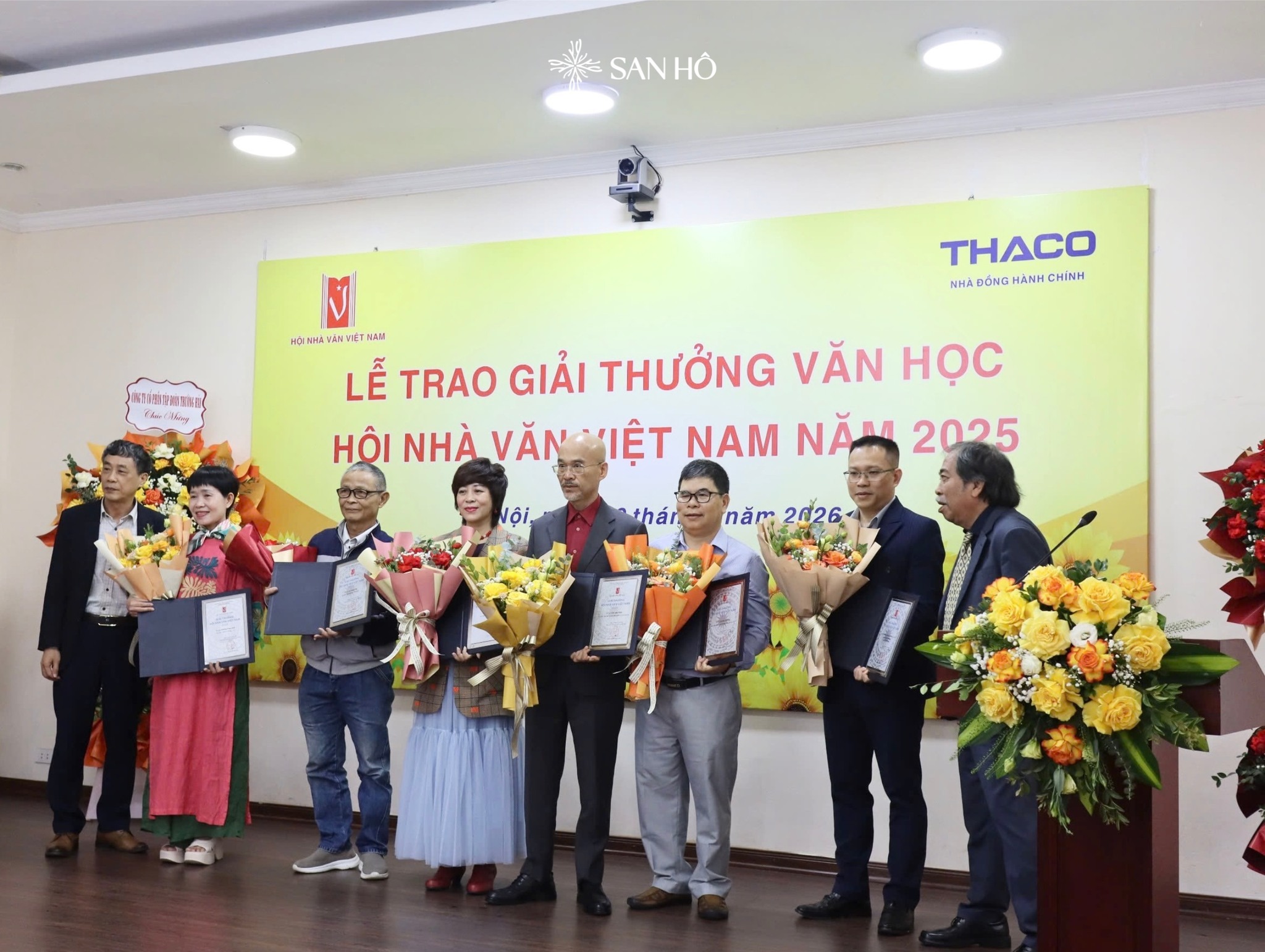 HẠC TRẮNG XOÈ CÁNH: HÀNH TRÌNH TÌM KIẾM BẢN SẮC GIỮA NHỮNG BIÊN GIỚI DỊCH CHUYỂN