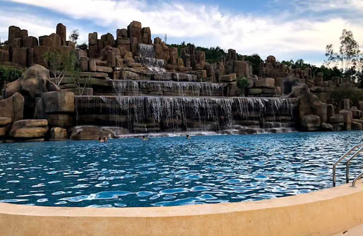 Khách sạn Mường Thanh Luxury Diễn Lâm