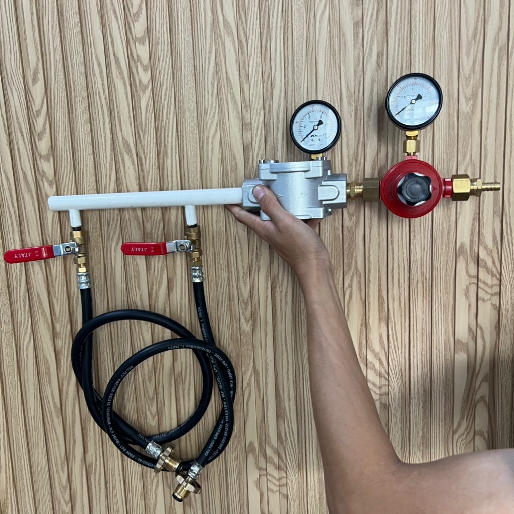 Bộ van gas 2 bình có lọc đầu vào điều áp tổng 2 bình
