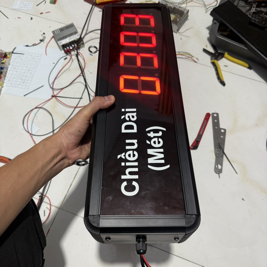 Bảng led 4 số đo chiều dài sản phẩm