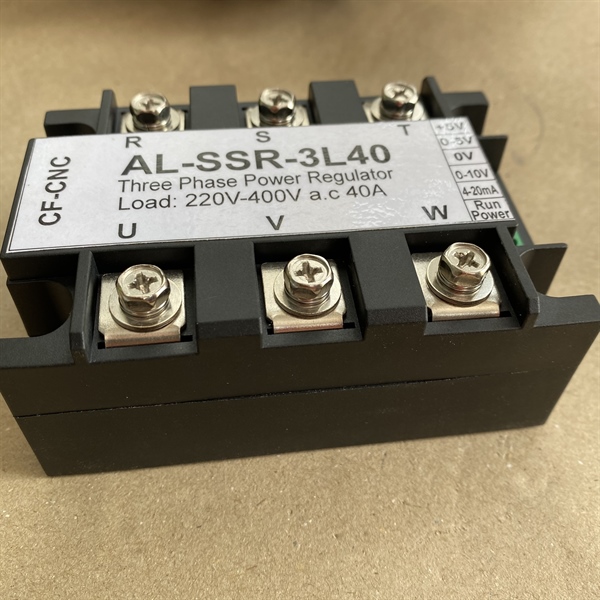 Relay bán dẫn SSR 3 pha tuyến tính 4-20mA, 1-5V, VR10K
