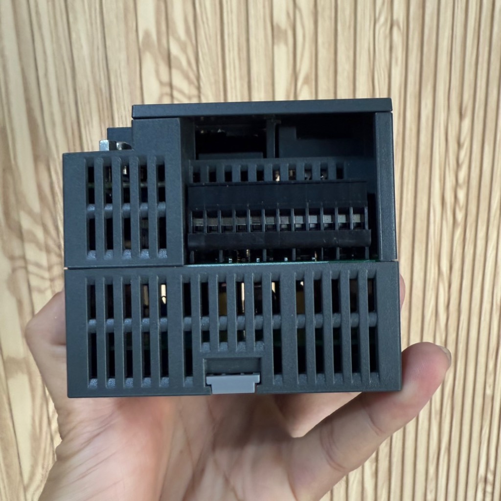 PLC Siemens S7-200 Smart ST20