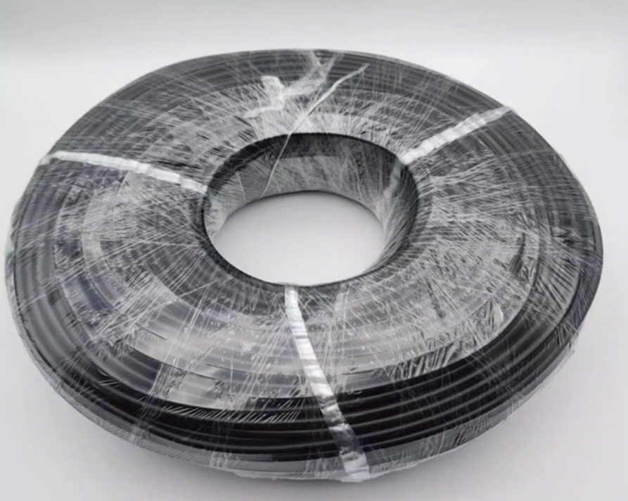 Ống silicon đen chịu nhiệt chống cháy phi 8 lỗ trong 5