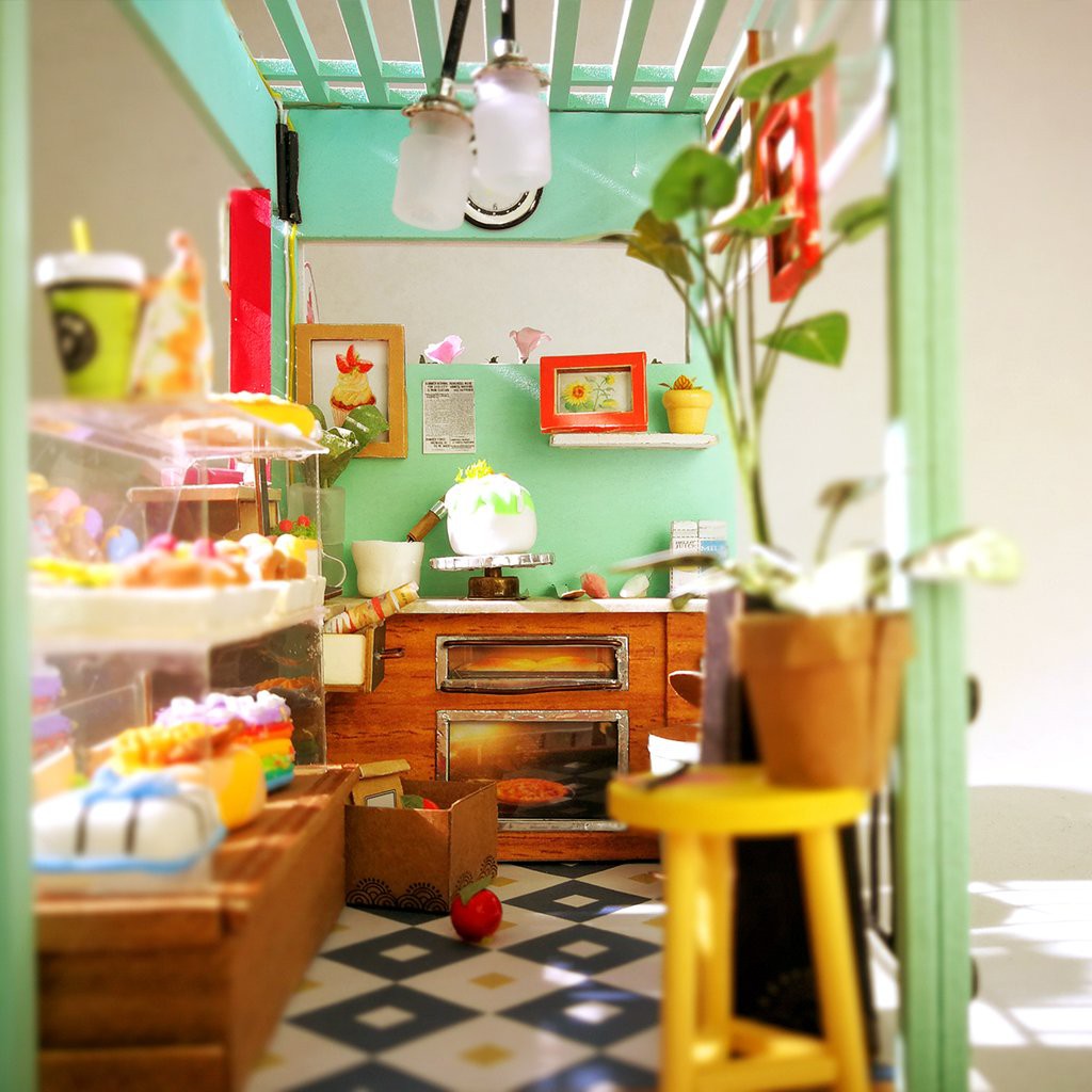 Mô hình nhà DIY Doll House Robotime Ice Cream Station DGM06 Kèm Bộ dụng cụ và Keo dán