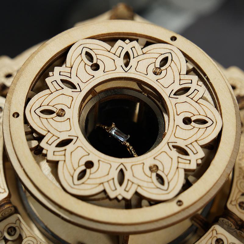 Mô hình Hộp nhạc Secret Garden DIY Mechanical Music Box AMK52 Robotime
